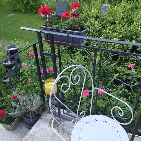 De La Pierre Bleue, Maison A La Campagne Holiday home