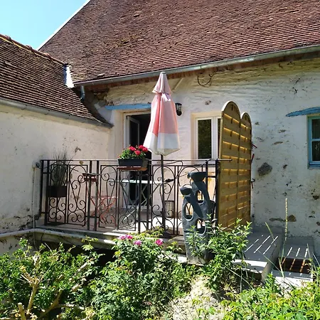 De La Pierre Bleue, Authentique Maison A La Campagne Tatil Evi *