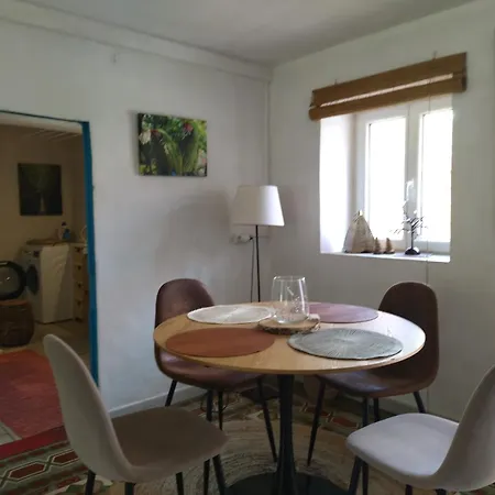 De La Pierre Bleue, Authentique Maison à La Campagne *