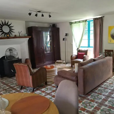 De La Pierre Bleue, Maison A La Campagne Holiday home Verdon (Marne)